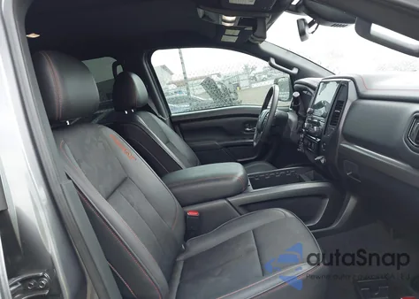 2021 Nissan Titan Pro-4X 4X4 из США, поврежденный, VIN 1N6AA1ED3MN526499